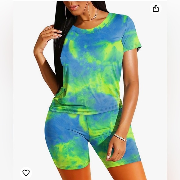 Women 2pieces workout set tie dye  shorts and short sleeve shirt/size L - Picture 4 of 6